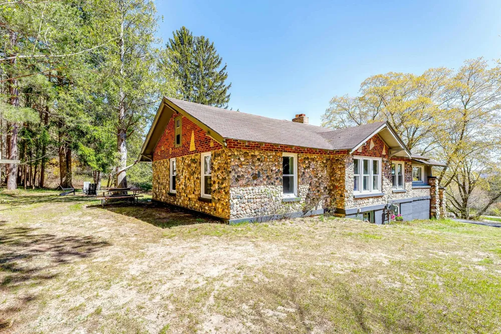 925 Beech Street Frankfort City, MI 49635
