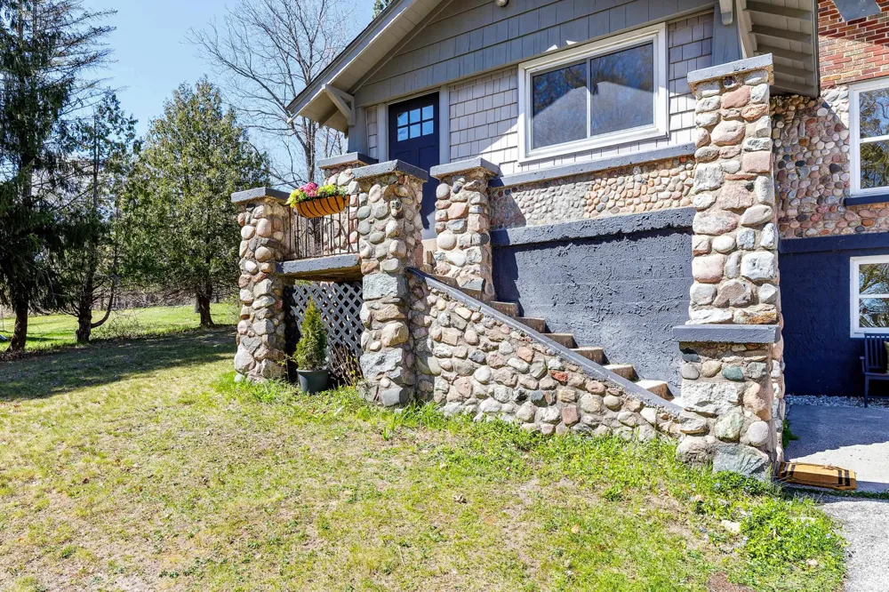 925 Beech Street Frankfort City, MI 49635