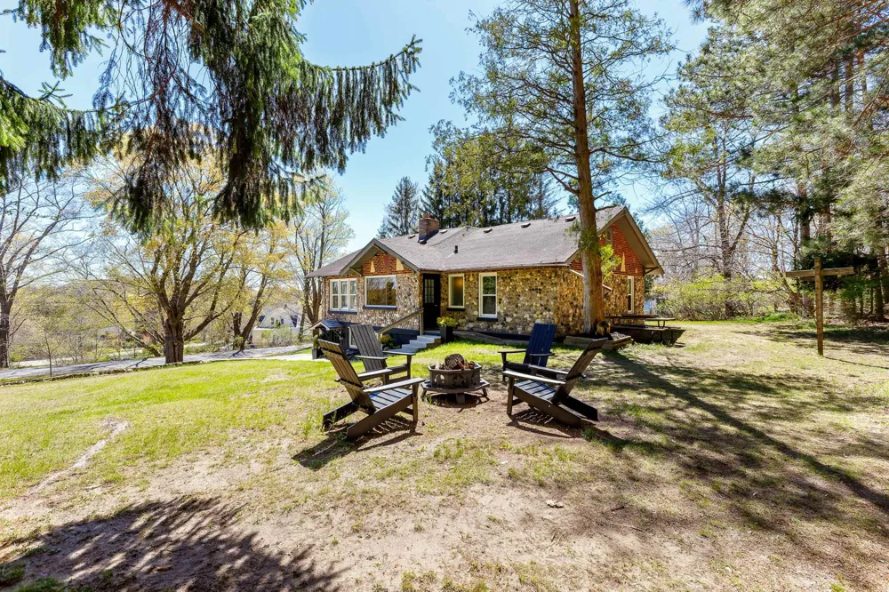 925 Beech Street Frankfort City, MI 49635