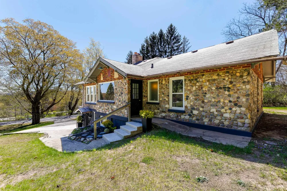 925 Beech Street Frankfort City, MI 49635