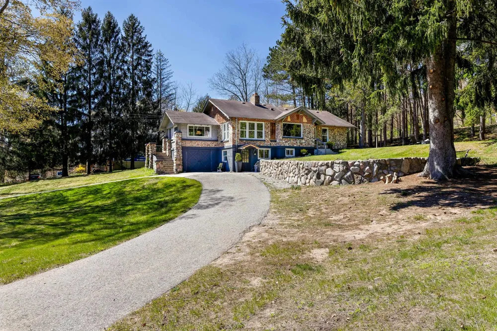 925 Beech Street Frankfort City, MI 49635