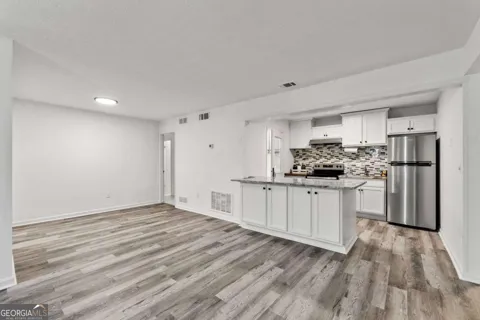 1382 Branch DR