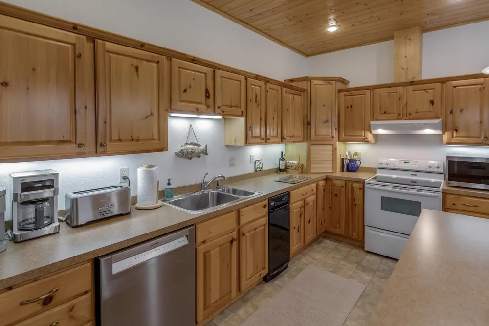 11027 Oak Point Road NW Cass Lake, MN 56633