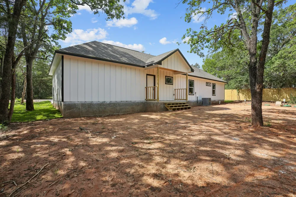 210 Flint Ridge Street Bastrop, TX 78602
