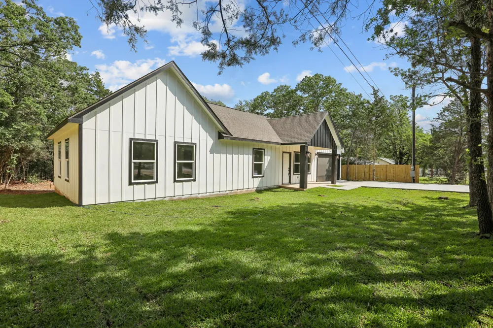 210 Flint Ridge Street Bastrop, TX 78602