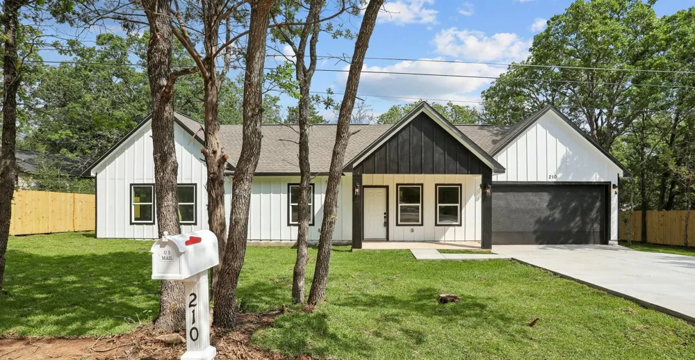 210 Flint Ridge Street Bastrop, TX 78602