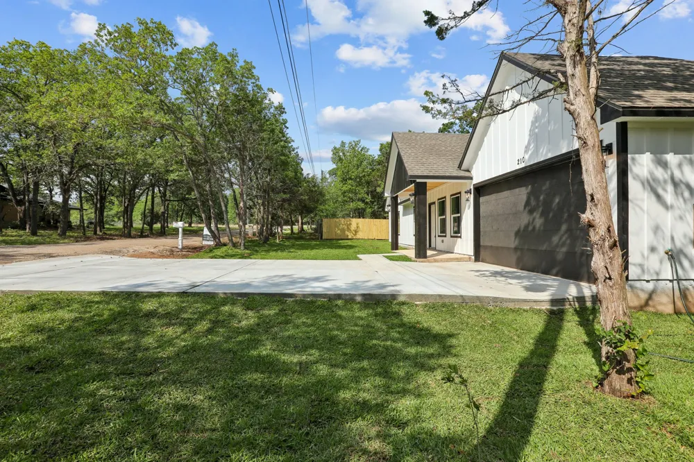 210 Flint Ridge Street Bastrop, TX 78602