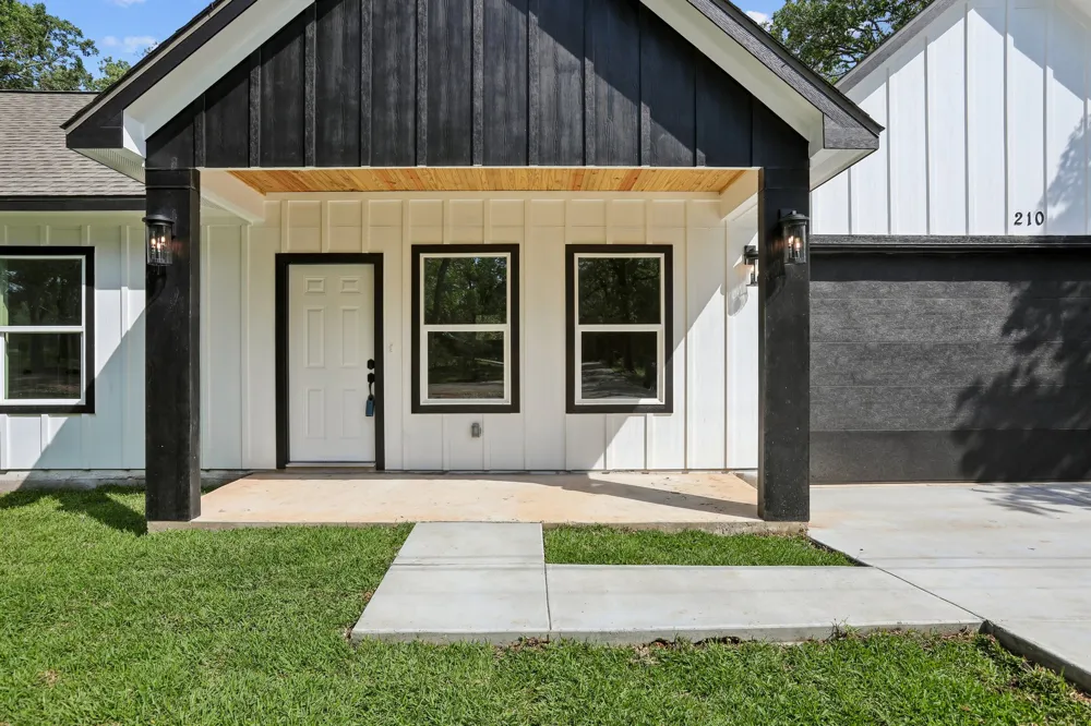 210 Flint Ridge Street Bastrop, TX 78602