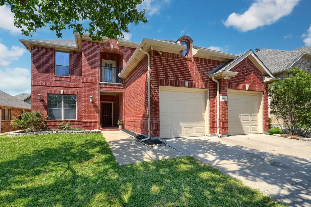 1127 Valley Vista Drive Irving, TX 75063