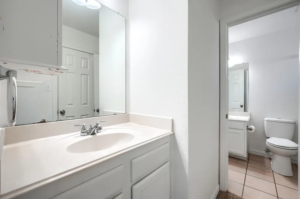1127 Valley Vista Drive Irving, TX 75063