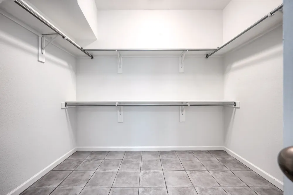 1127 Valley Vista Drive Irving, TX 75063