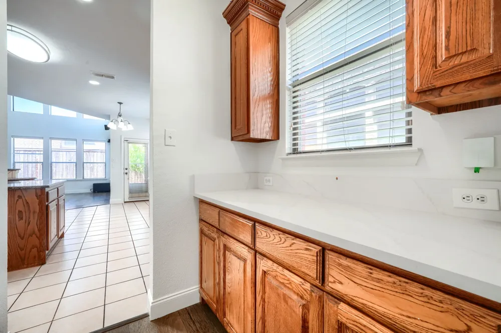1127 Valley Vista Drive Irving, TX 75063
