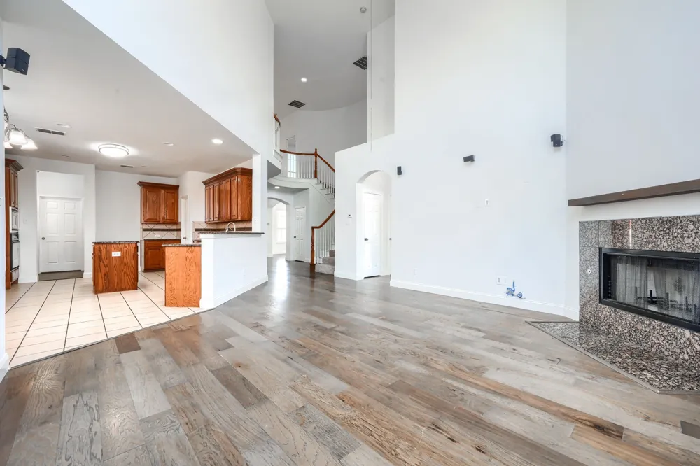 1127 Valley Vista Drive Irving, TX 75063