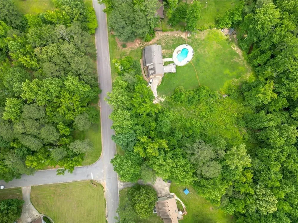 6990 Oak Leaf Drive Fairburn, GA 30213