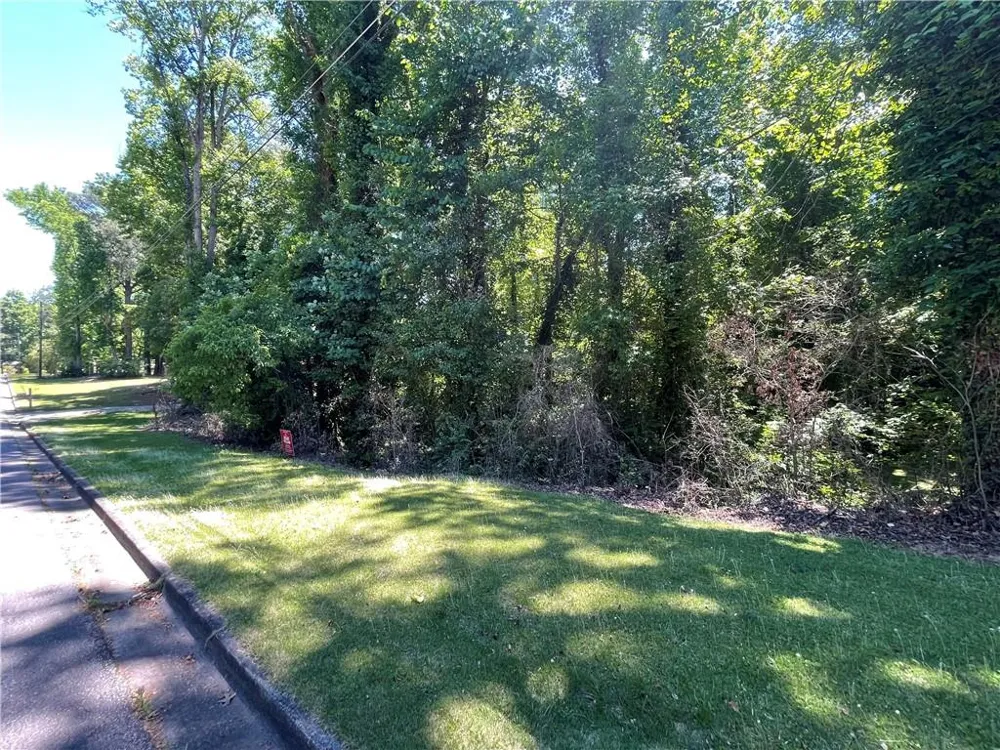 6990 Oak Leaf Drive Fairburn, GA 30213