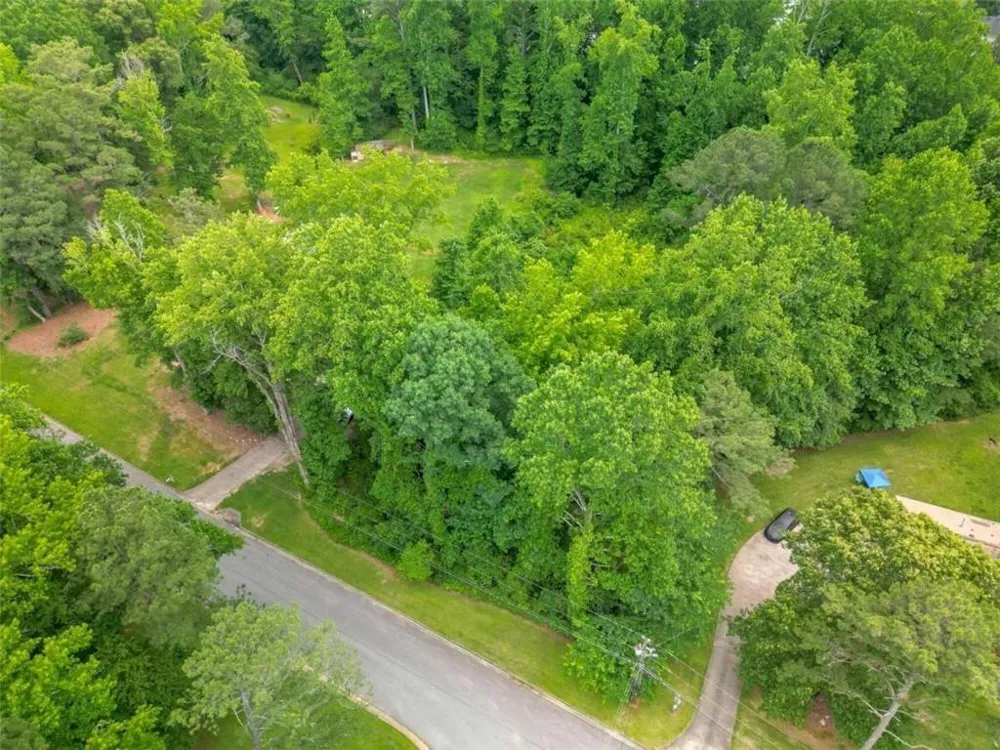 6990 Oak Leaf Drive Fairburn, GA 30213