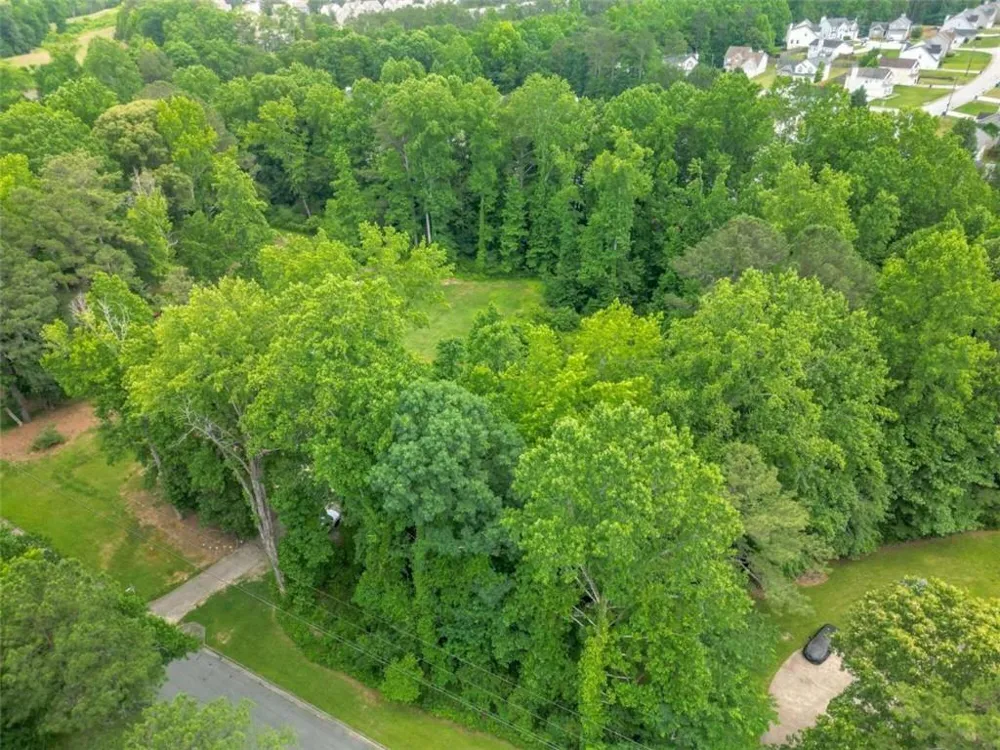 6990 Oak Leaf Drive Fairburn, GA 30213