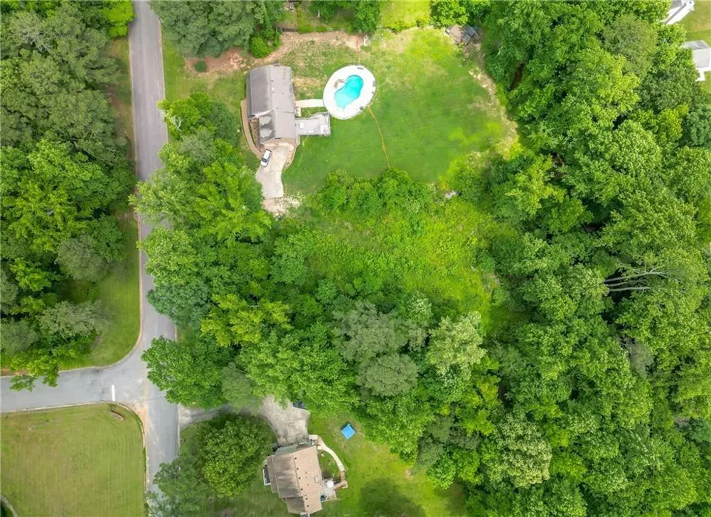 6990 Oak Leaf Drive Fairburn, GA 30213