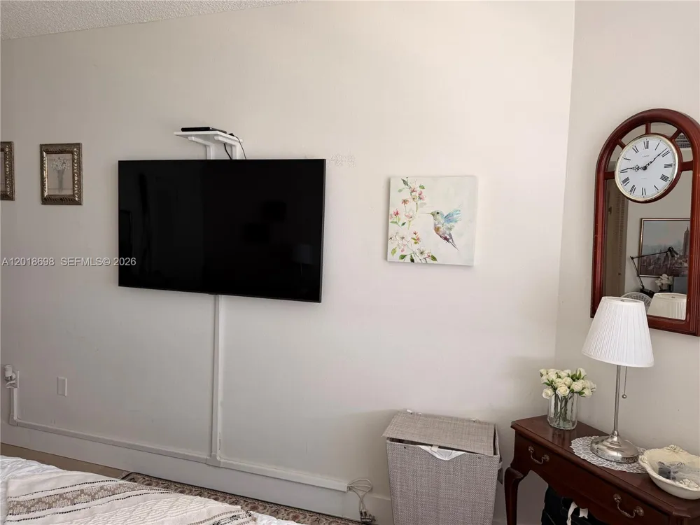 1950 S Ocean Dr #4D Hallandale Beach, FL 33009