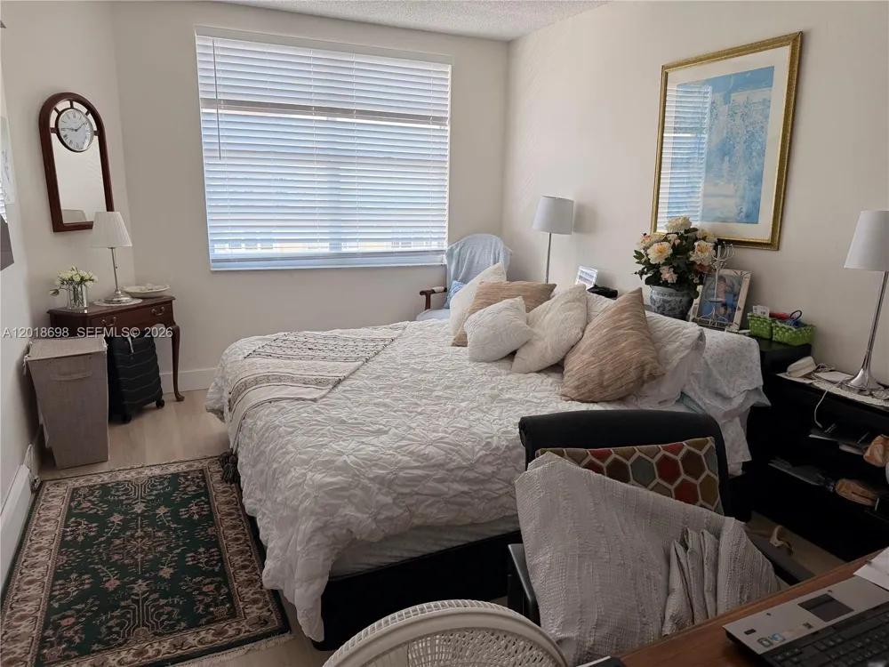 1950 S Ocean Dr #4D Hallandale Beach, FL 33009
