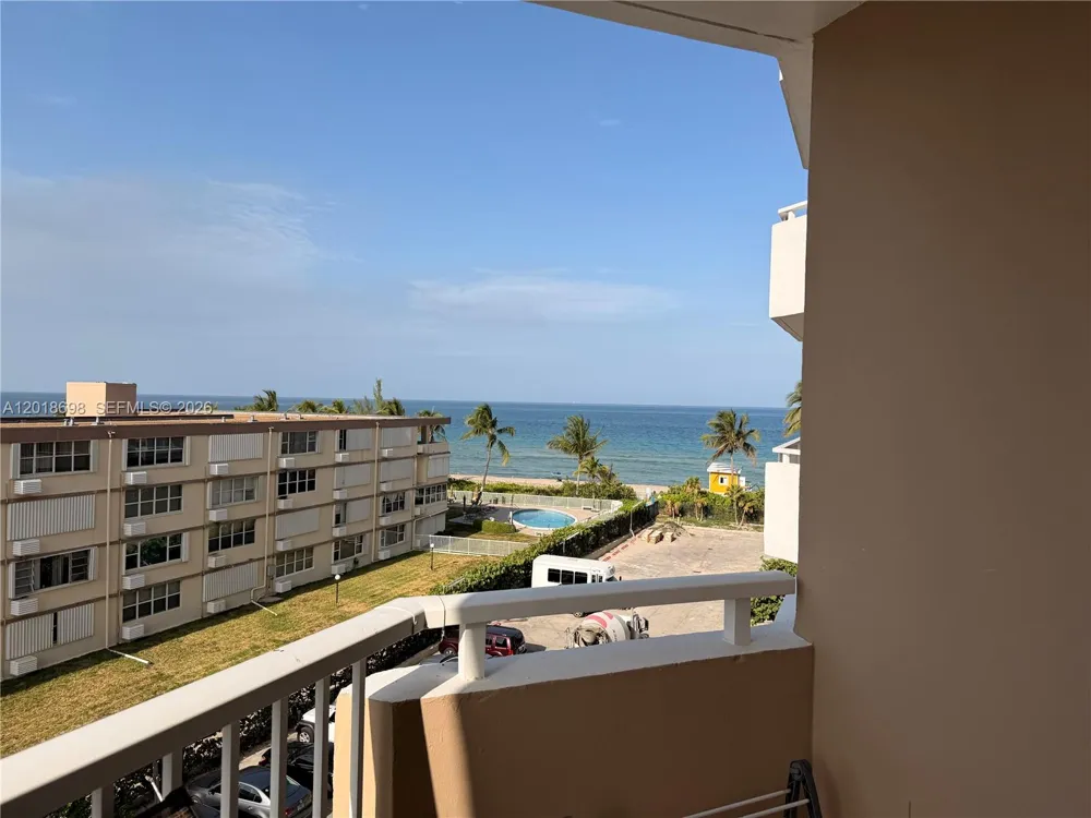 1950 S Ocean Dr #4D Hallandale Beach, FL 33009