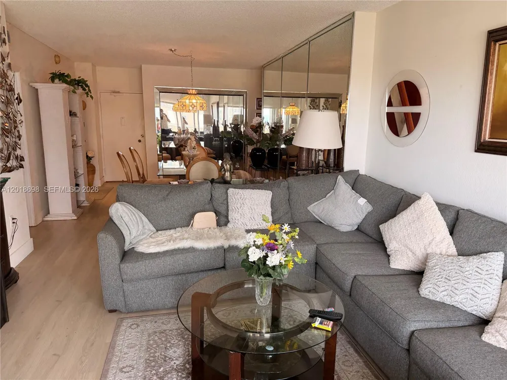1950 S Ocean Dr #4D Hallandale Beach, FL 33009