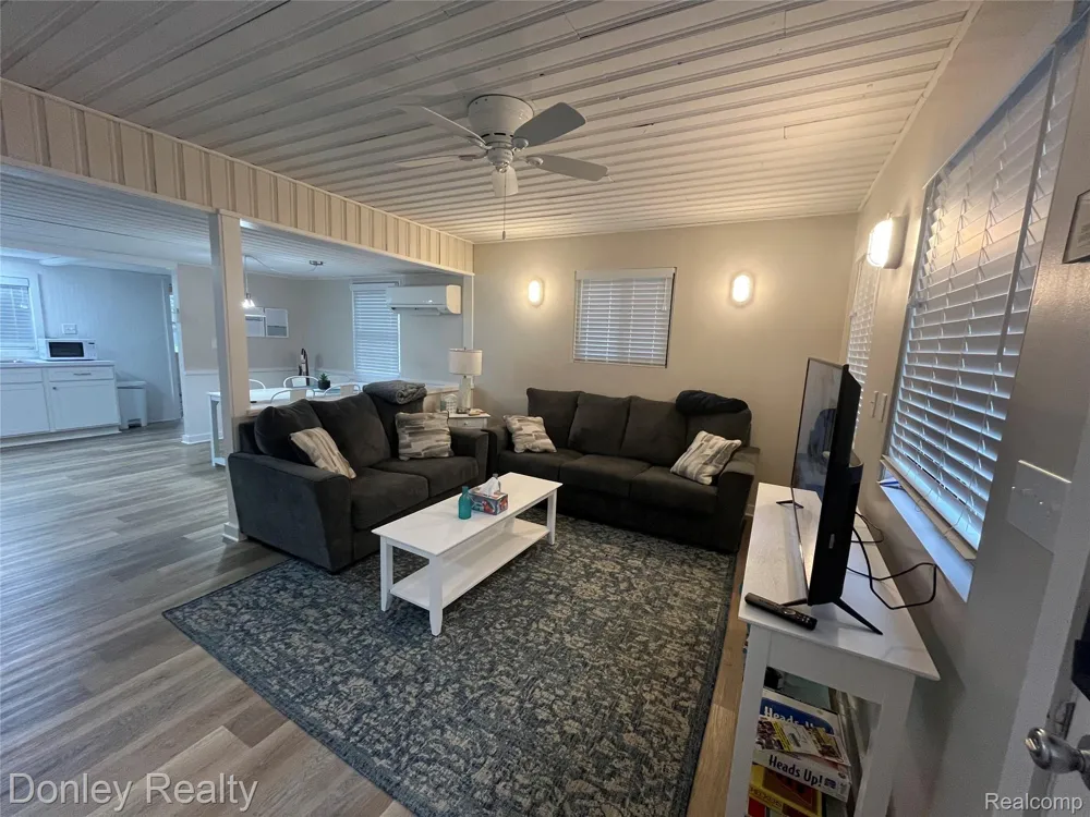 977 Port Austin Road Port Austin Township, MI 48467