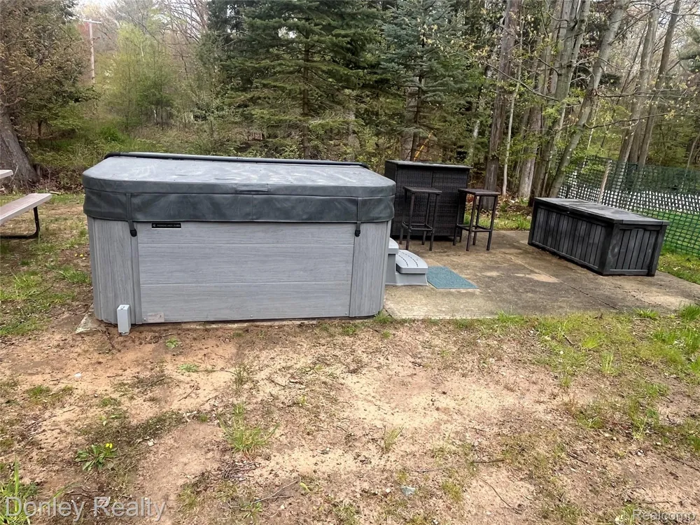 977 Port Austin Road Port Austin Township, MI 48467