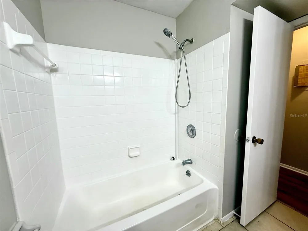 644 KENWICK CIRCLE #104 Casselberry, FL 32707