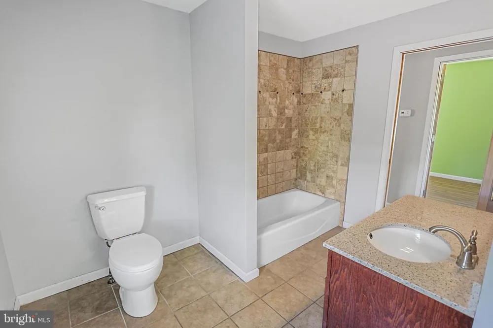 1131 E LIZARD CREEK ROAD Lehighton, PA 18235