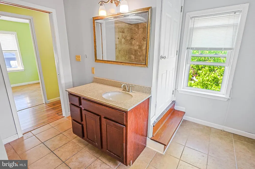 1131 E LIZARD CREEK ROAD Lehighton, PA 18235