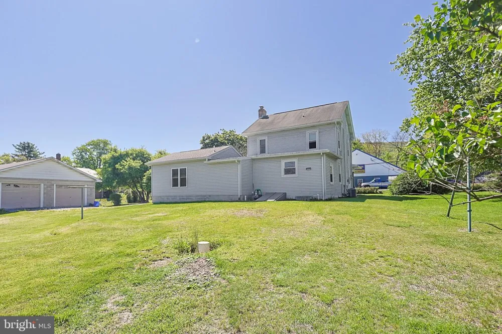 1131 E LIZARD CREEK ROAD Lehighton, PA 18235