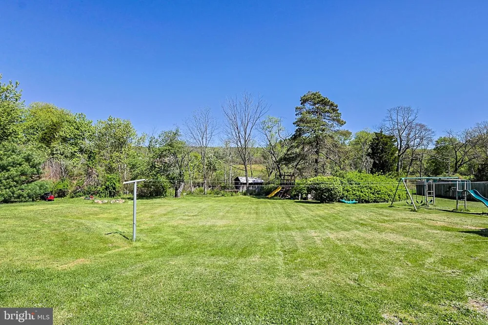 1131 E LIZARD CREEK ROAD Lehighton, PA 18235