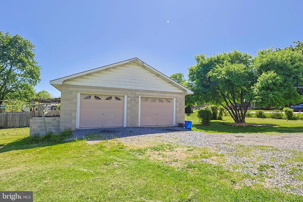 1131 E LIZARD CREEK ROAD Lehighton, PA 18235