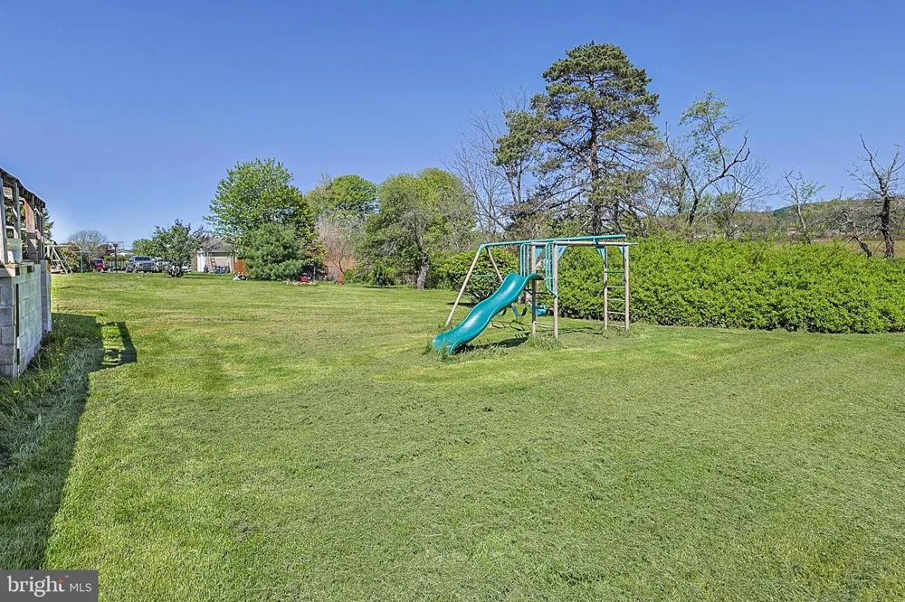 1131 E LIZARD CREEK ROAD Lehighton, PA 18235