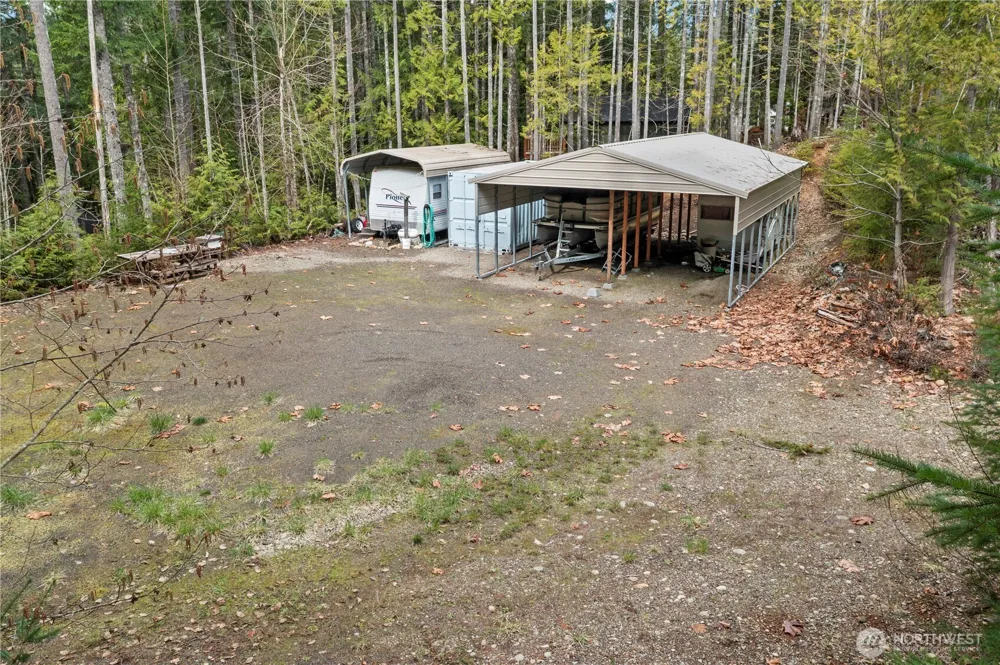 61 Dow Court Hoodsport, WA 98548