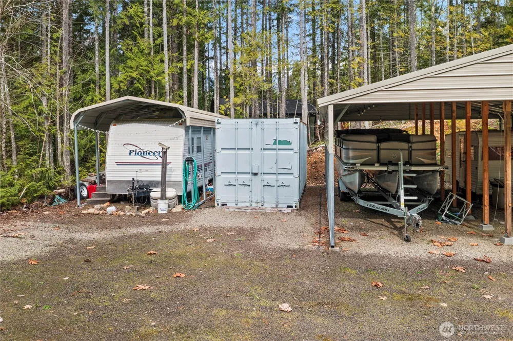 61 Dow Court Hoodsport, WA 98548