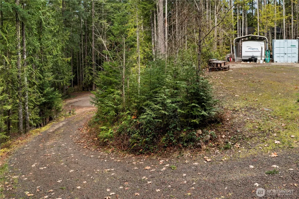 61 Dow Court Hoodsport, WA 98548