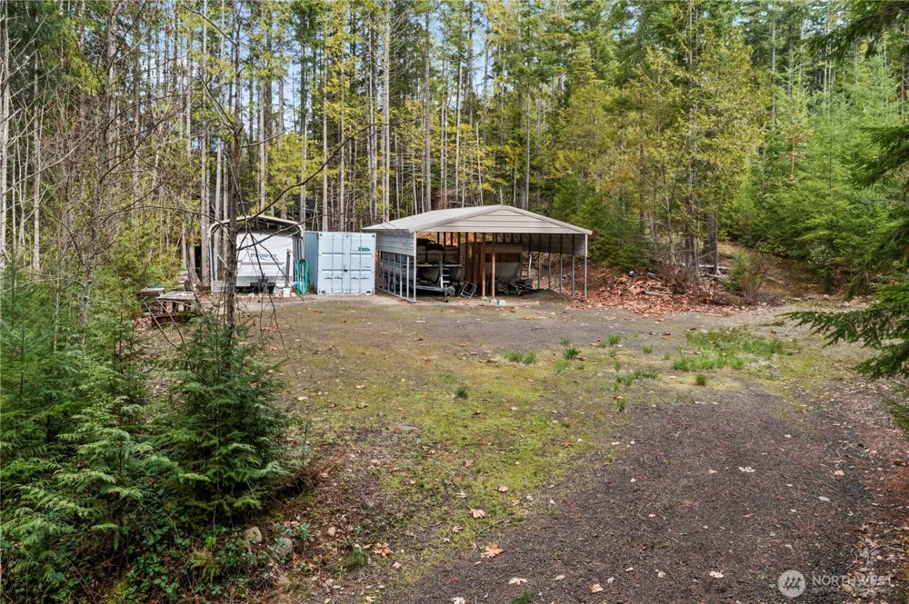 61 Dow Court Hoodsport, WA 98548