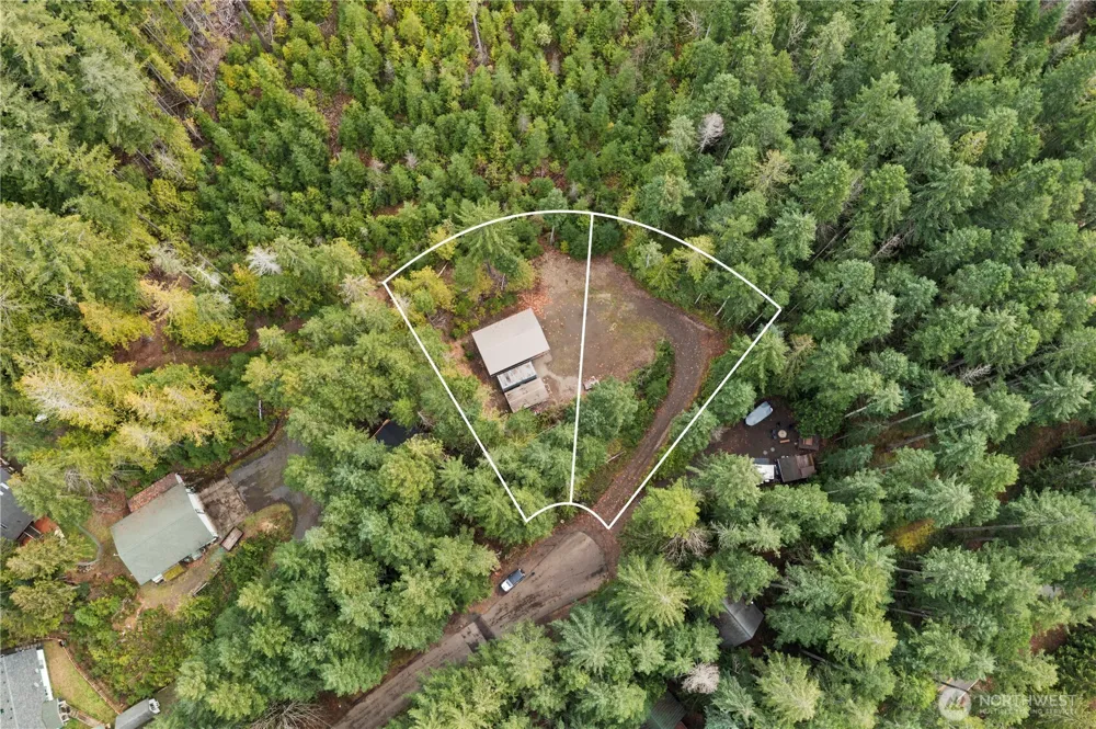 61 Dow Court Hoodsport, WA 98548