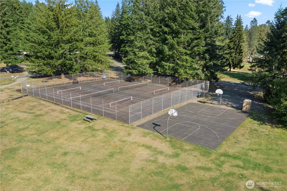 61 Dow Court Hoodsport, WA 98548
