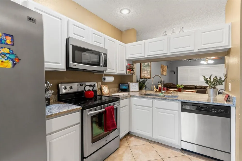 8635 HUNTERS KEY CIRCLE Tampa, FL 33647