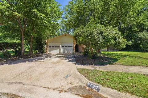 1137 Meadow Creek Court