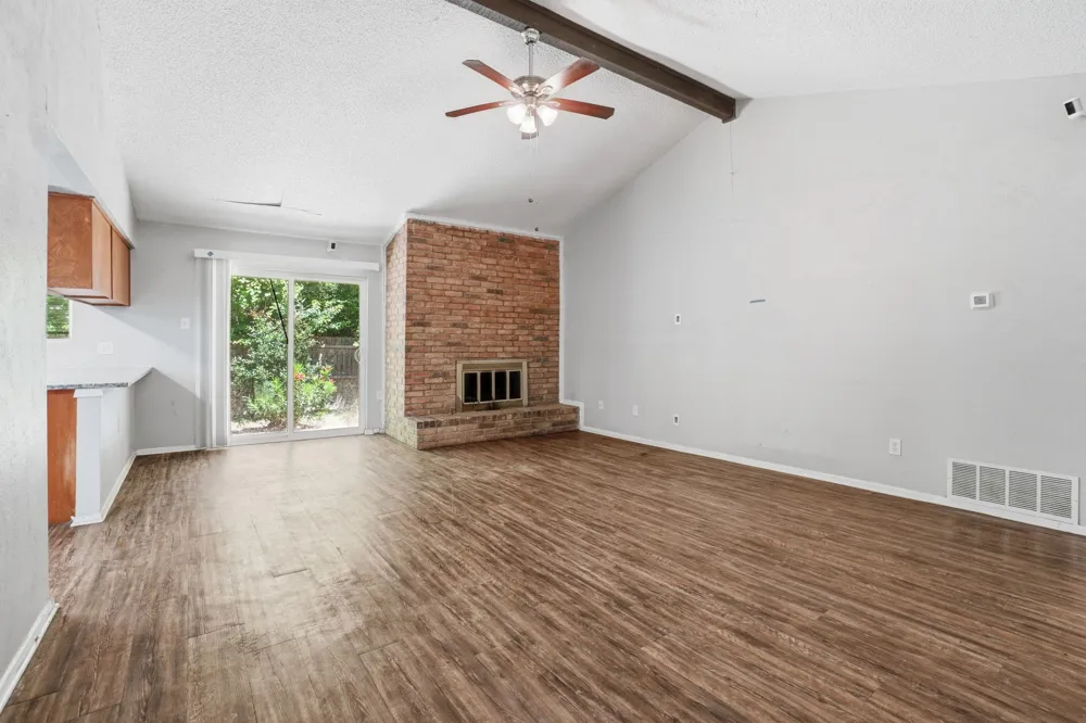 1137 Meadow Creek Court Lancaster, TX 75146