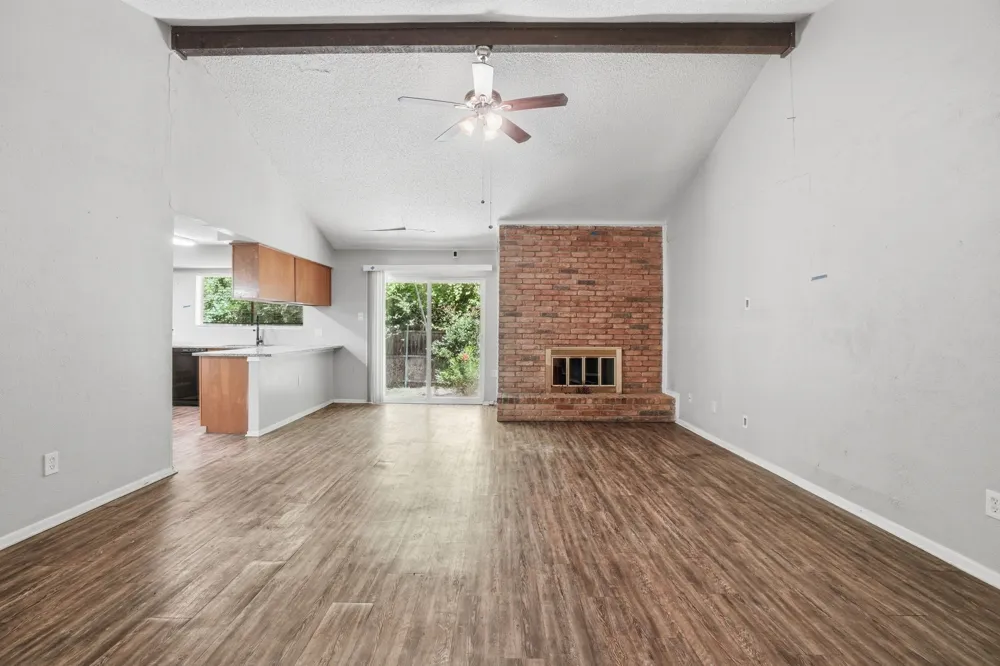 1137 Meadow Creek Court Lancaster, TX 75146
