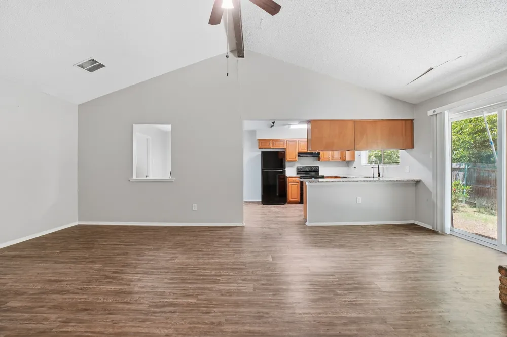 1137 Meadow Creek Court Lancaster, TX 75146