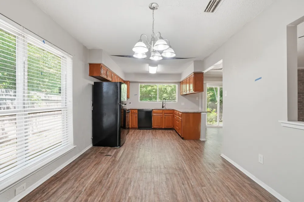1137 Meadow Creek Court Lancaster, TX 75146
