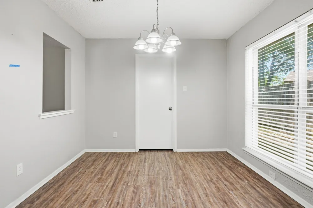 1137 Meadow Creek Court Lancaster, TX 75146