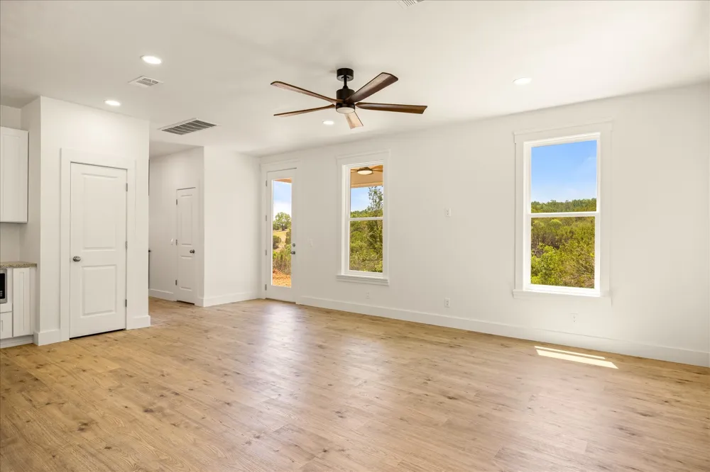 4470 Skyline Drive Bluff Dale, TX 76433