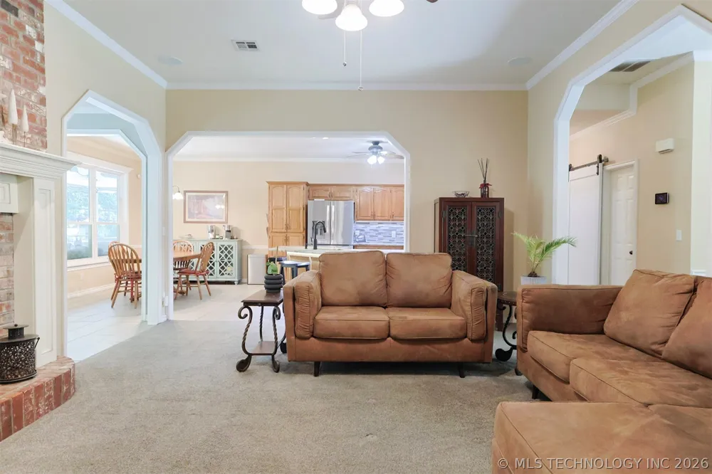 9074 W 157th Street Skiatook, OK 74070